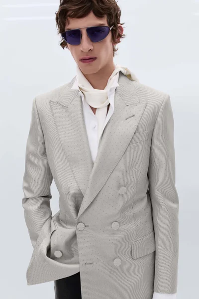 Look 15